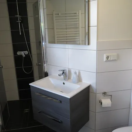 Johanna Apartment *